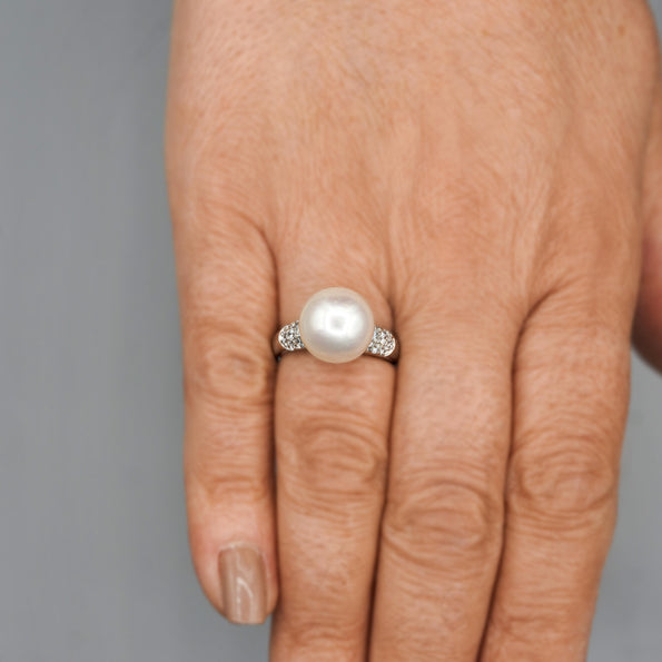 11.5mm White Pearl and Round Cut Diamond Accent Platinum Ring