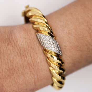 18K Gold Hammered Finish Diamond Pave Bangle Bracelet – Assay Jewelers