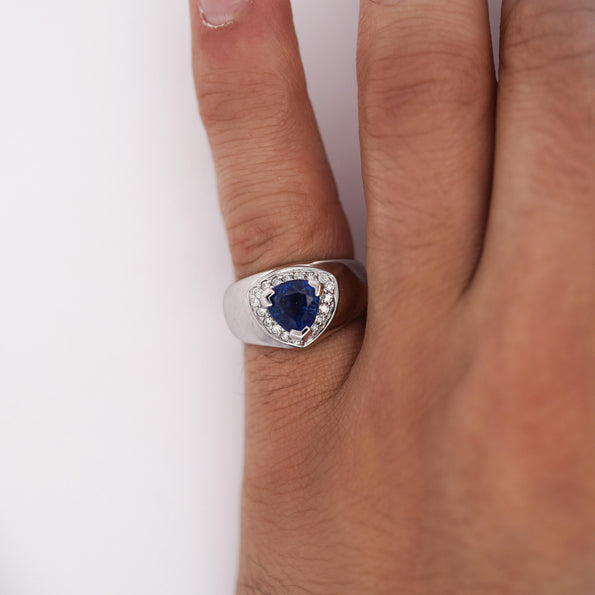 1.5 Carat Trillion Blue Sapphire & Diamond in 18K Gold Midi Ring