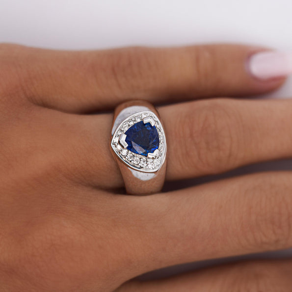 1.5 Carat Trillion Blue Sapphire & Diamond in 18K Gold Midi Ring