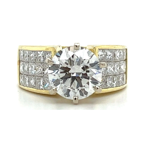 2.7 Carat Round Cut Lab Grown Diamond Ring with Princess Cut Diamond Cluster