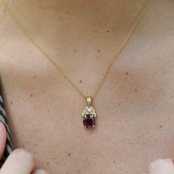 4.02 Carat Cushion Rhodolite Garnet 14K Gold Solitaire Pendant – Assay Jewelers
