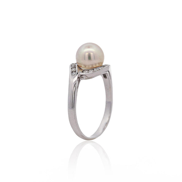 8.5mm White Pearl and Round Diamond Bypass Platinum Ring