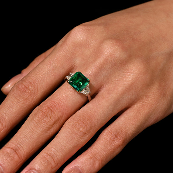 AGL Cert. 2.44 Carat No Oil Colombian Emerald & Trapezoid Diamond Ring