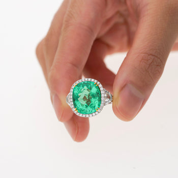 Bague certifiée AGL en émeraude colombienne 7,36 carats sans huile, taille Coussin, avec diamants taille demi-lune – Assay Jewelers