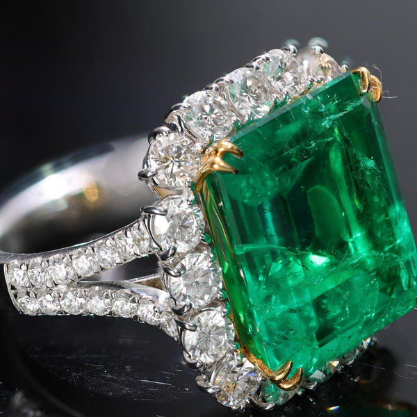 AGL GRS Certified 14.36 Carat Colombian Emerald & Diamond 18K Gold Cocktail Ring