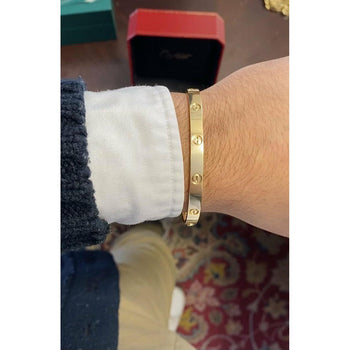 Bracelet Cartier Love en or jaune, taille 21, avec boîte Cartier d'origine / outil de vissage – Assay Jewelers