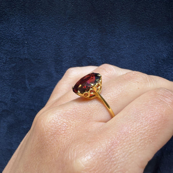 GIA 8.89 Carat Oval Pyrope Almandine Garnet Six Prong 18K Yellow Gold Solitaire