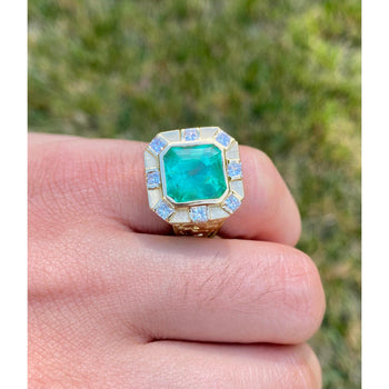 GIA Certified 5 Carat Colombian Emerald Unisex Ring in Textured Gold Setting – Assay Jewelers