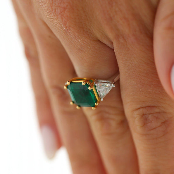 GRS Cert. 4.37 Carat Vivid Green Muzo Colombian Emerald Diamond 3 Stone Ring