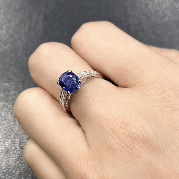 GRS Certified 2.06 Carat Vivid Deep Blue Sapphire & Diamond Ring