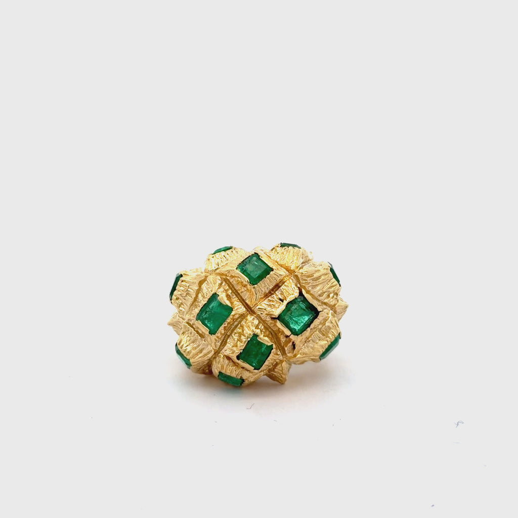 Vintage 3.20 Carat Emerald Bombe Dome Sputnik 18K Gold Statement Ring